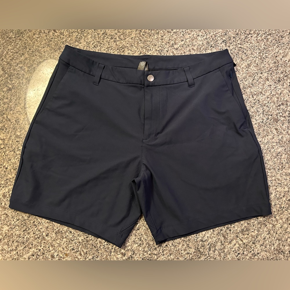 Men’s Lululemon 7” Commission Shorts
